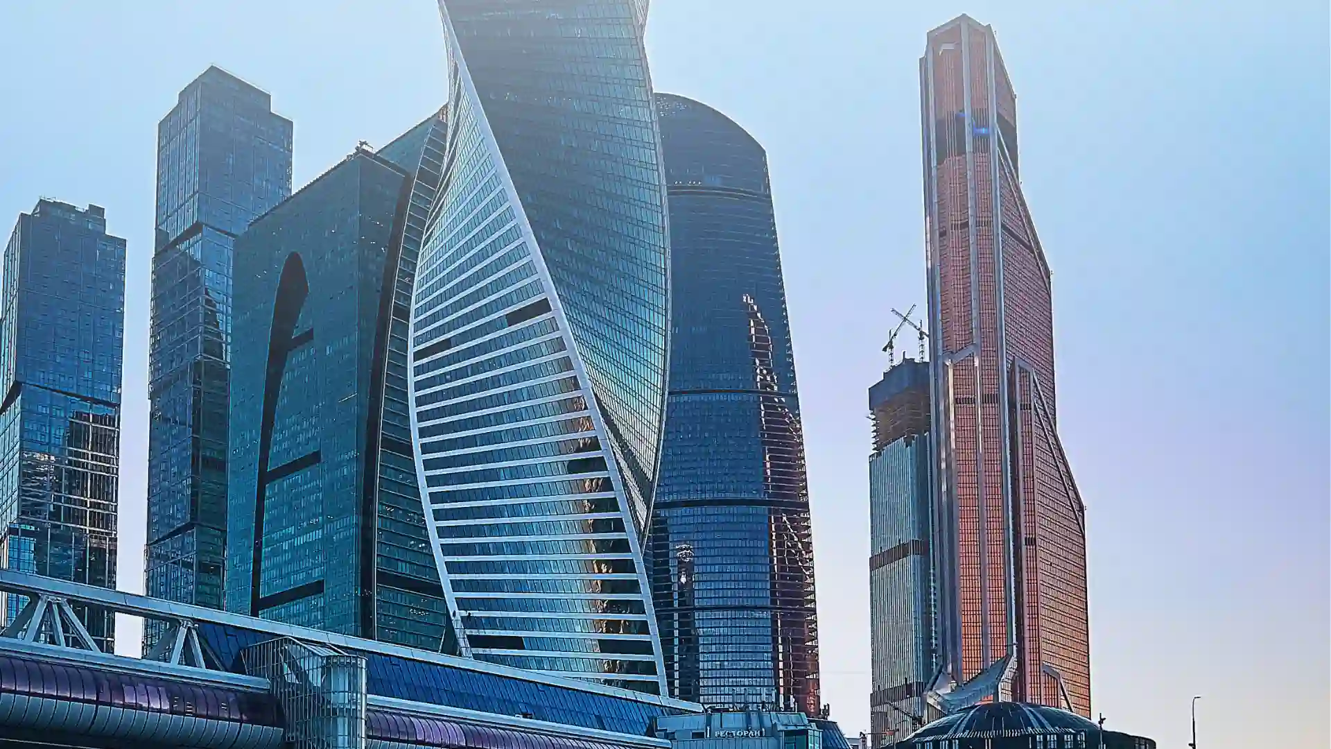 Building Global Influence And Collaboration For A Global Financial Services Provider