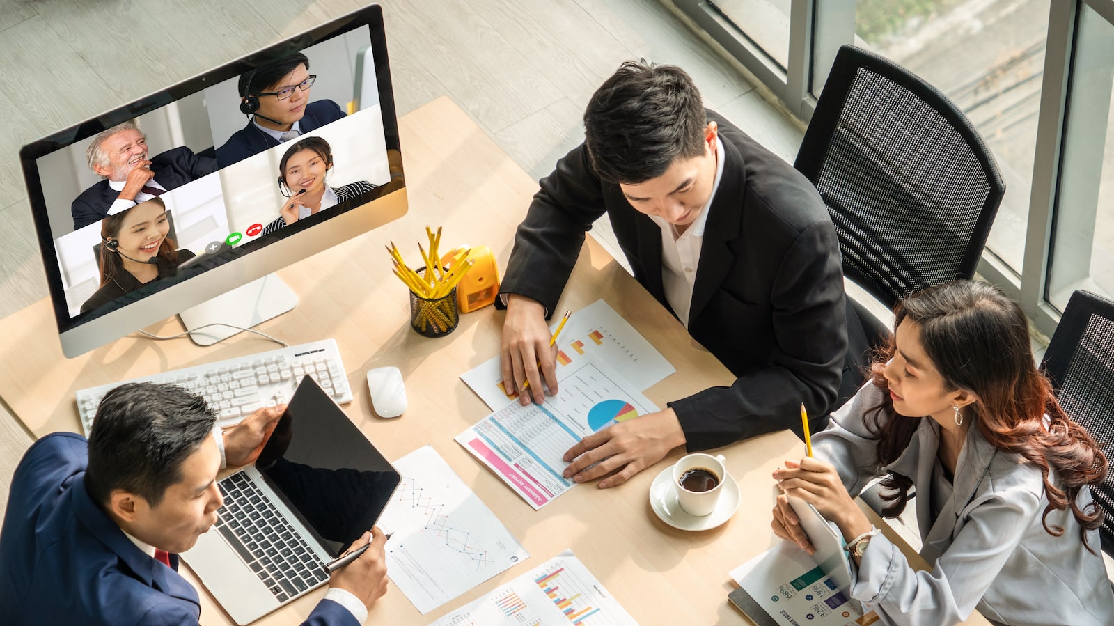 Le travail en équipe hybride - La formation en équipe hybride - Global Business Culture